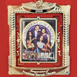 Click Here to find out more information on purchasing a 2009 Barack Obama Family Ornament.